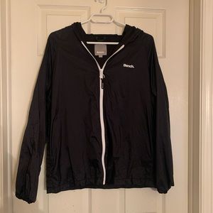 Black bench windbreaker large